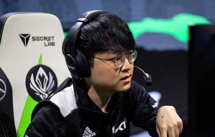 DB电竞分析入口-FPX轻取KT,ShowMaker线上压制力十足激烈交锋2025世界赛,让粉丝疯狂欢呼的简单介绍