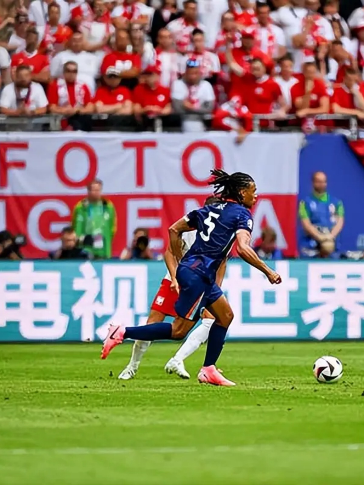 波兰球队在国际赛事中崭露头角