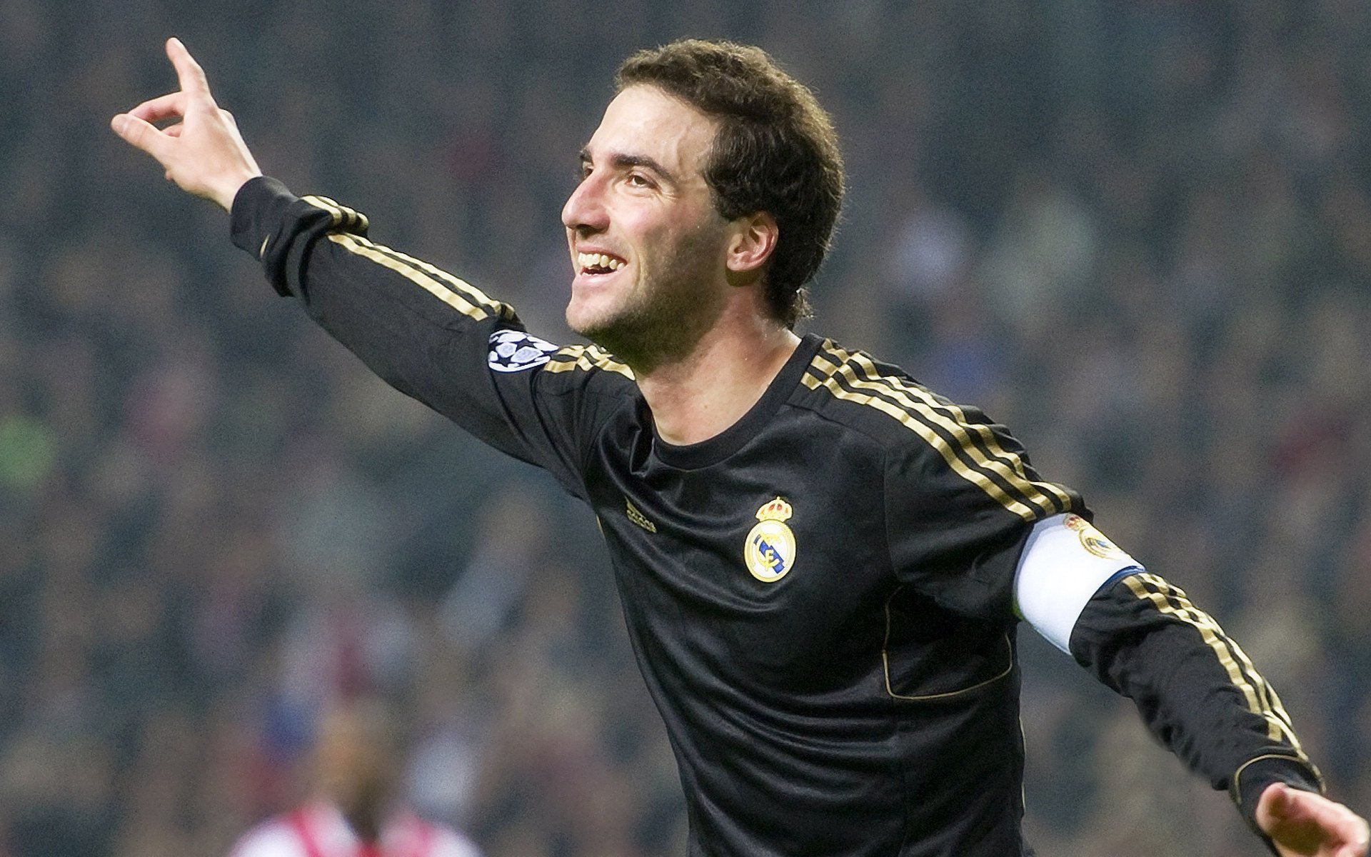 维尼修斯表现堪称教科书,比利亚雷亚尔决胜局带走冰岛式坚韧